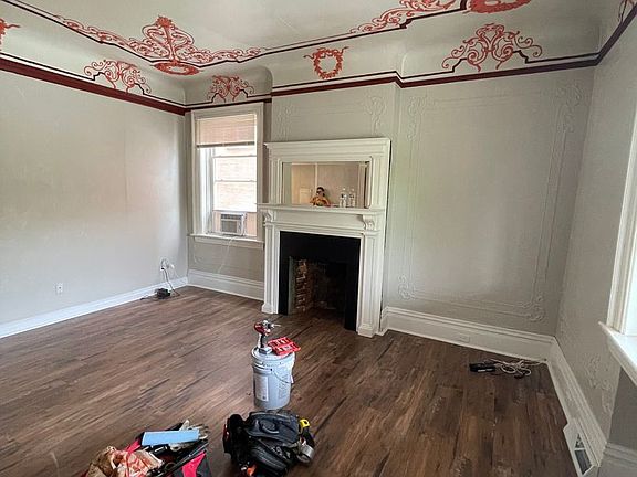 2nd image of 236 S Negley Ave APT 2