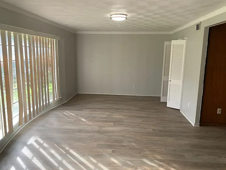 621 Tarryall Dr — Photo 7