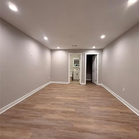 657 Robert E Lee Pkwy — Photo 16