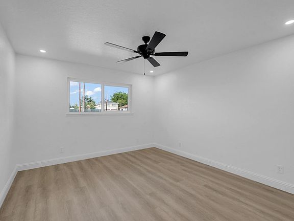 5th image of 913 9th St