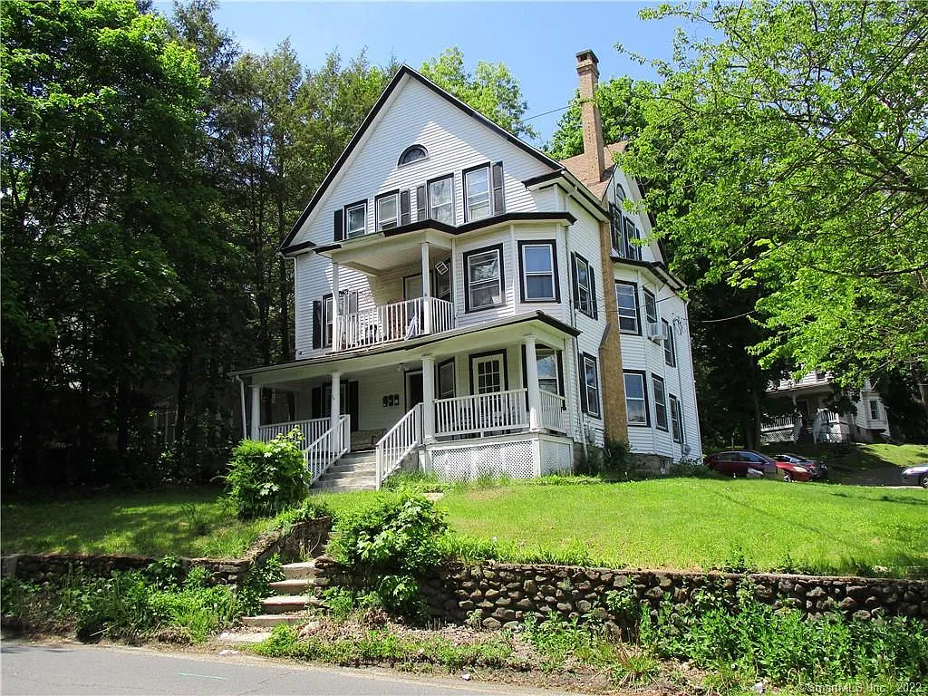 3 bed, 940 sqft, $1,850 — Photo 3