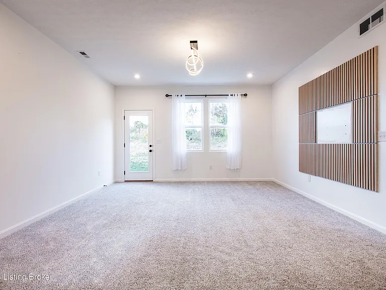 10029 Windcrest Farms Ln — Photo 20