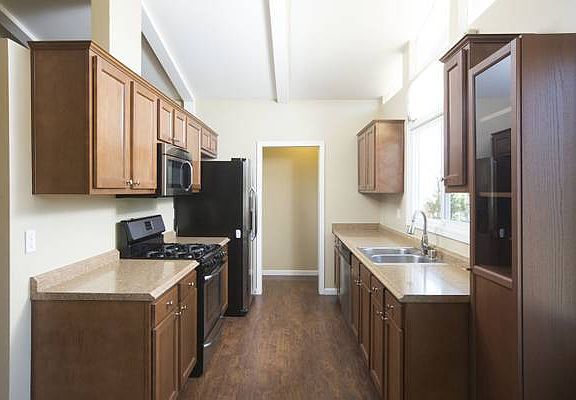 3rd image of 5674 Kelton Ct