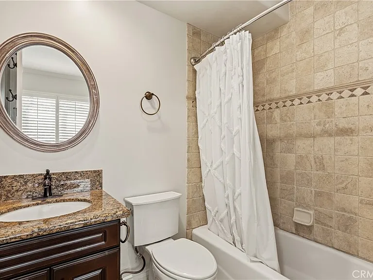 406 N Fairview St — Photo 19