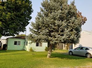 446 W Locust Ave, Hermiston, OR 97838