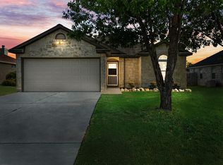 606 Los Robles Rd, Leander, TX 78641