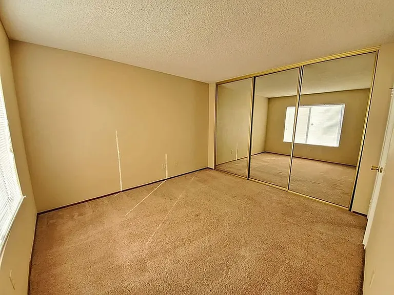757 Sunningdale Dr — Photo 7