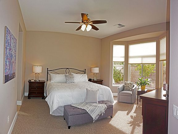 4th image of 78339 Kistler Way