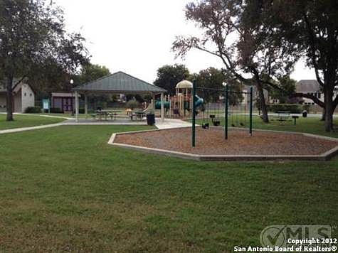 2nd image of 108 Brush Trail Bnd