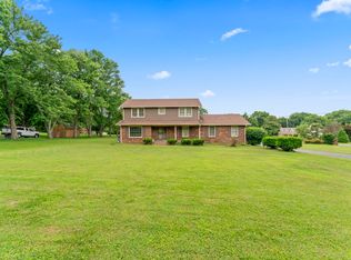 191 Green Harbor Rd, Old Hickory, TN 37138