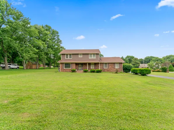 191 Green Harbor Rd, Old Hickory, TN 37138