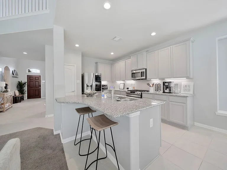 26028 Hasting Ridge Ln — Photo 6