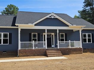 544 Lake View Ter, Warsaw, VA 22572