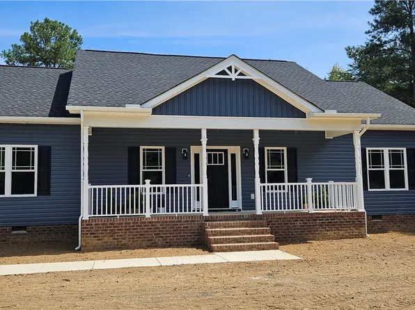 544 Lake View Ter, Warsaw, VA 22572