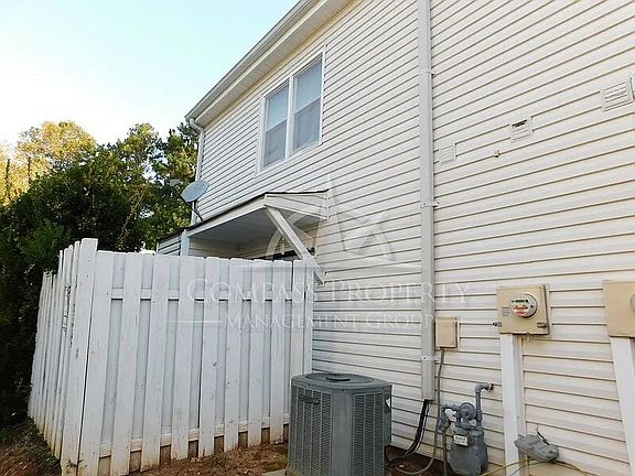 2nd image of 1711 Cotton Patch Ln