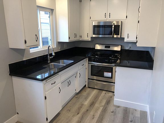 5th image of 110 N Bonnie Ave APT 2