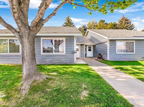 307 6th St, Filer, ID 83328