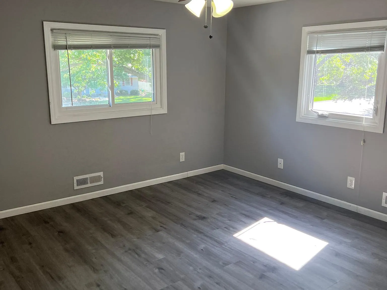 308 Belle Aire Dr — Photo 3