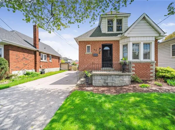 47 E 15th St, Hamilton, ON L9A 4E6