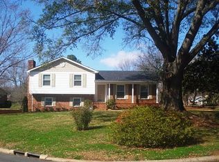 1747 Delchester Dr, Charlotte, NC 28210