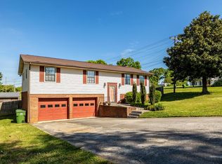 901 Radnor Rd, Maryville, TN 37804