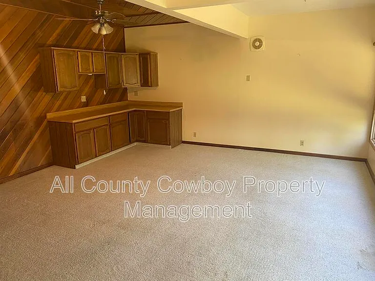 2132 Carrington Ct — Photo 6
