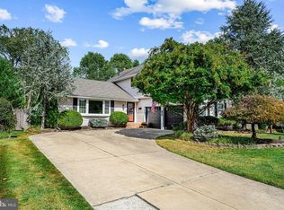 140 Briarwood Rd, Mount Laurel, NJ 08054