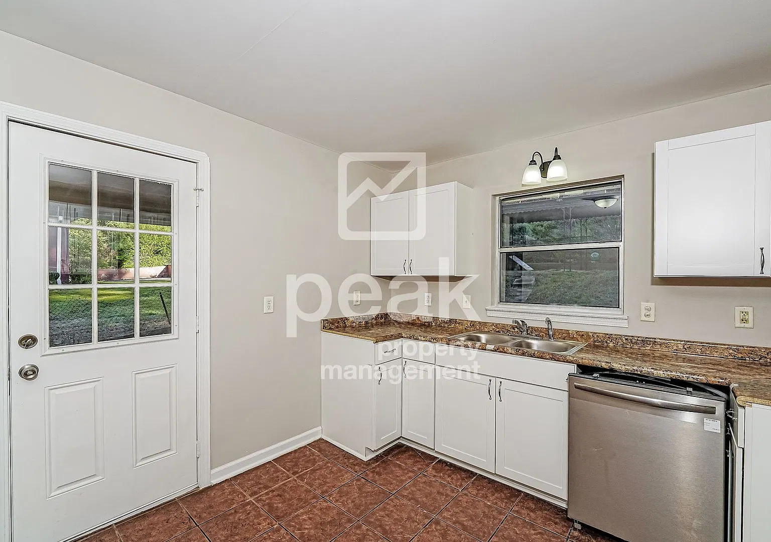 $1450! 3Bed/2Bath home in Center Point, AL! Ready now! — Photo 3