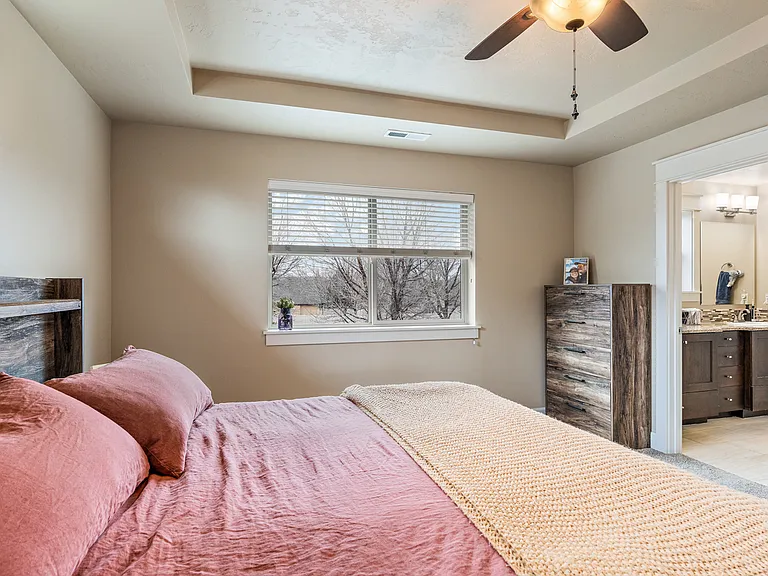 2733 E Decameron Ln — Photo 19
