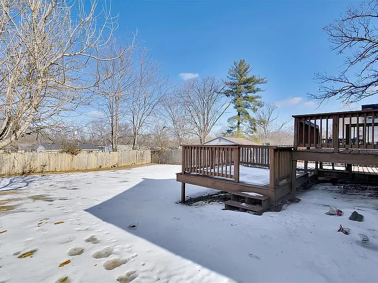 215 Monica Dr — Photo 13