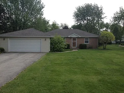 16W351 93rd Pl photo 1