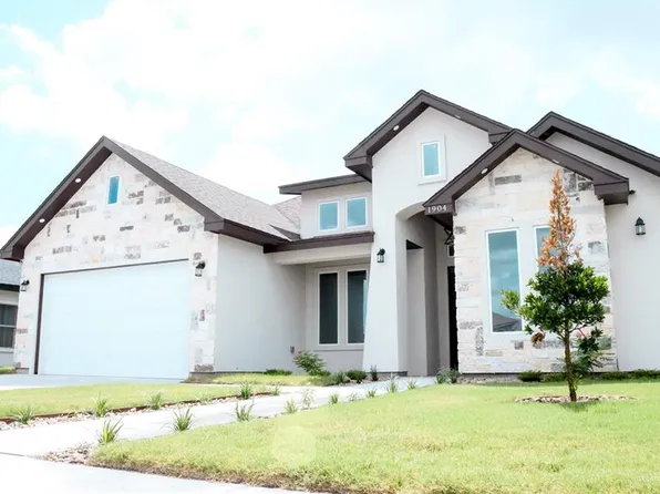 1904 Trophy Dr, Edinburg, TX 78542