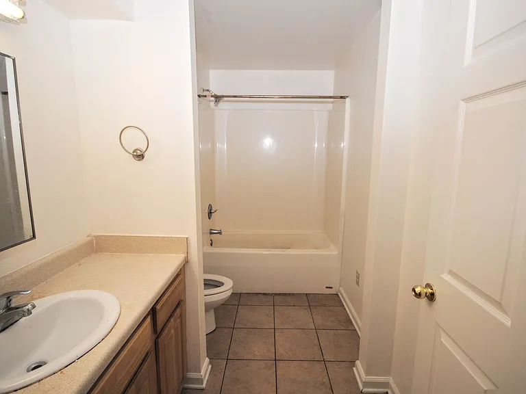 1121 Transit Way — Photo 34