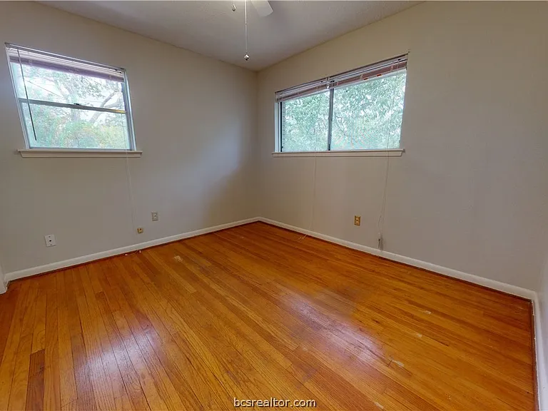 1217 Westover St — Photo 18