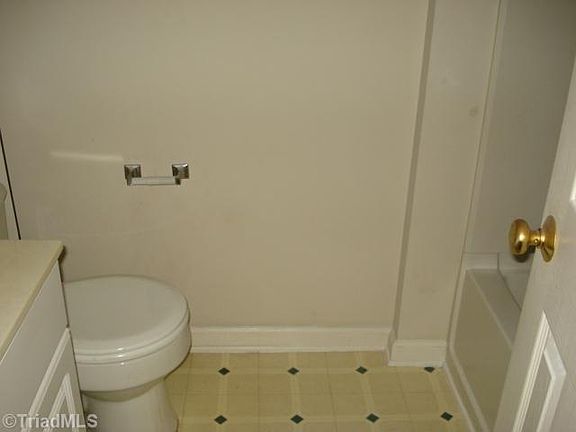 4th image of 3713-2C Morris Farm Dr
