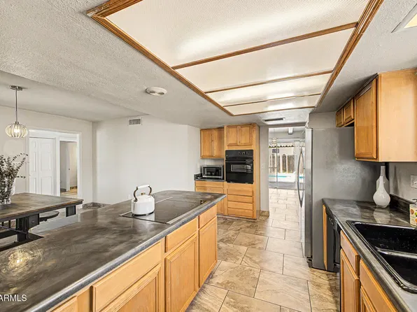 6414 N 45TH Avenue, Glendale, AZ 85301