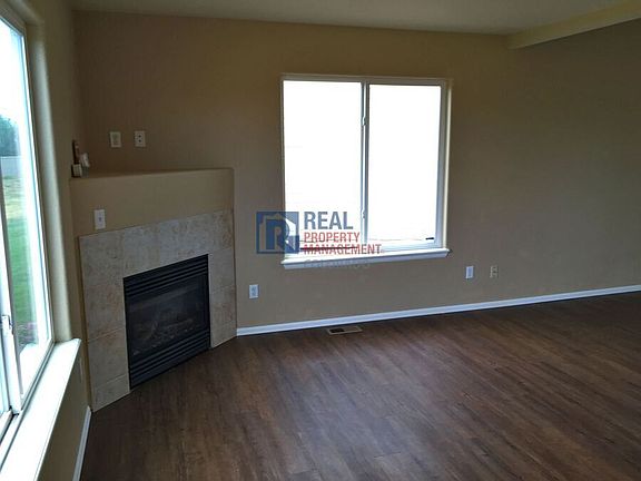 4th image of 2360 Sierra Springs Dr