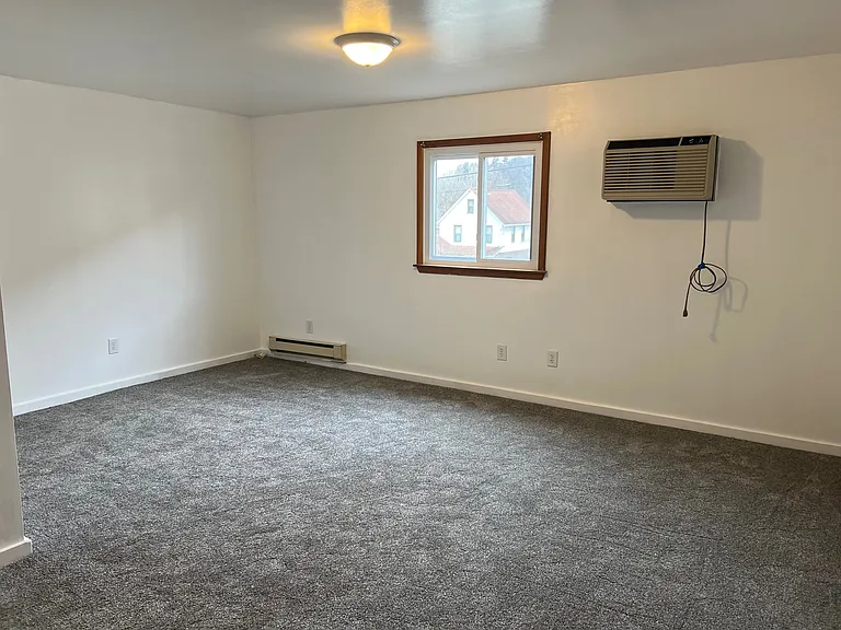 309 W Main St #4 — Photo 8