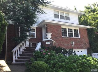 1512 12th St #1, Fort Lee, NJ 07024