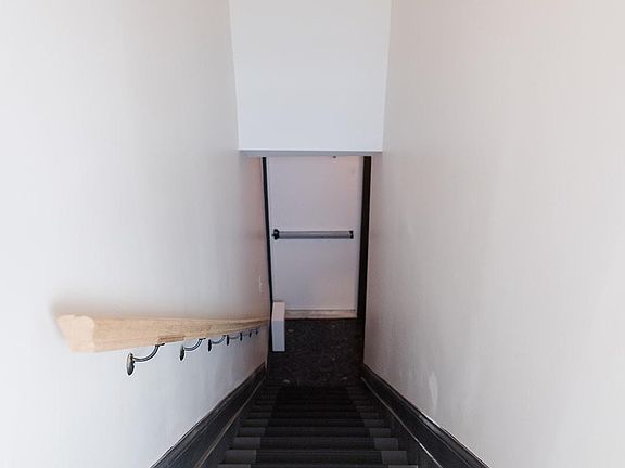 3rd image of 3328 W 33rd St #1