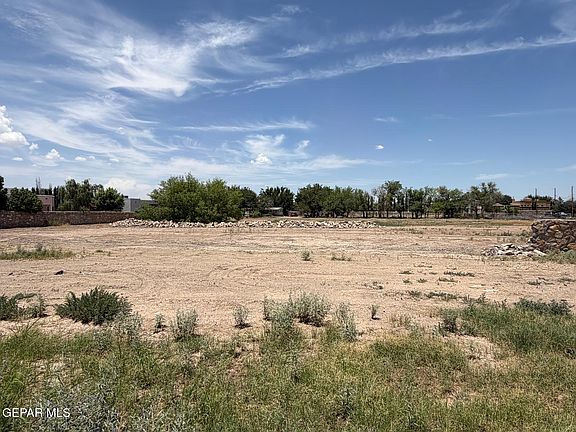 2nd image of 1006 Maximo Dr