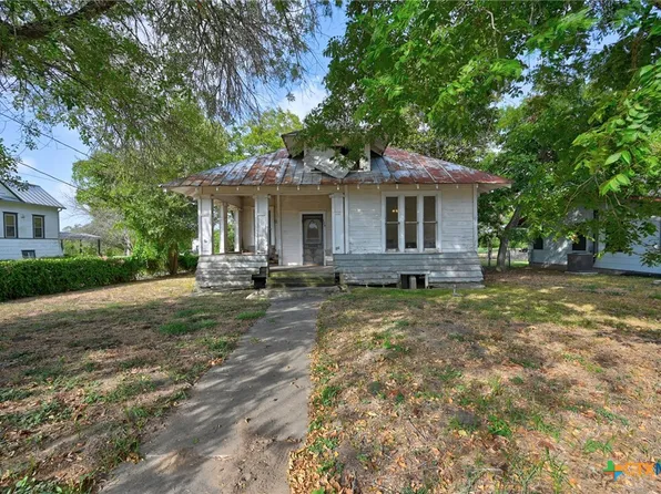 124 S Avenue I, Shiner, TX 77984