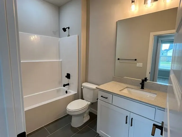 5910 Chiefs Ave — Photo 5