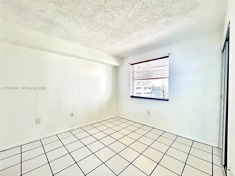 2575 SW 27th Ave #509 — Photo 6