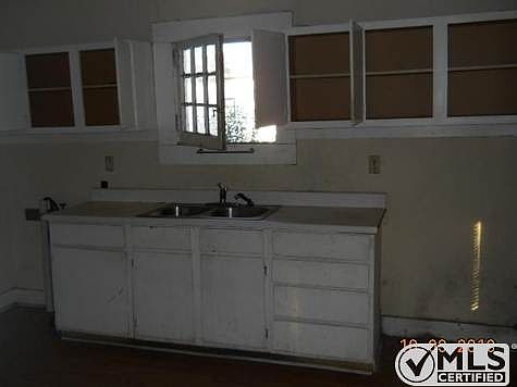 4th image of 1306 E Jefferson Ave