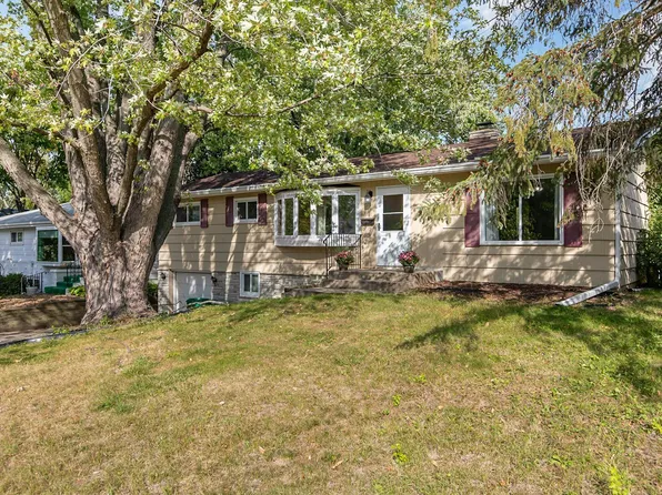 4226 Louisiana Ave N, Crystal, MN 55428