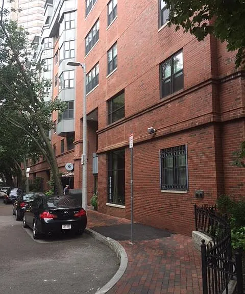 16-18 Harcourt St #1F — Photo 13