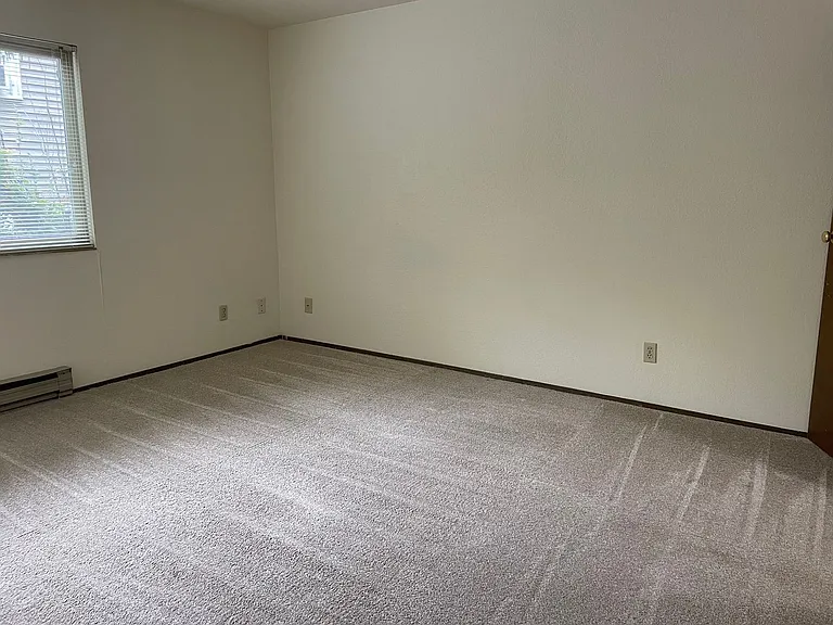 Tamarac Apartments — Photo 32