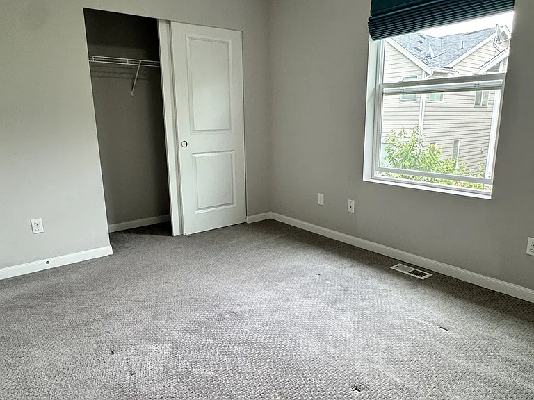 17807 38th Dr SE — Photo 33