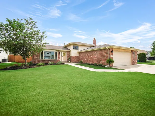 16655 W Sioux Dr, Lockport, IL 60441